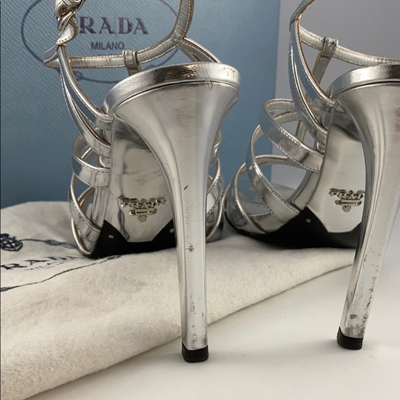 Authentic Prada shoe (Capetto Lamina) - Picture 3 of 6